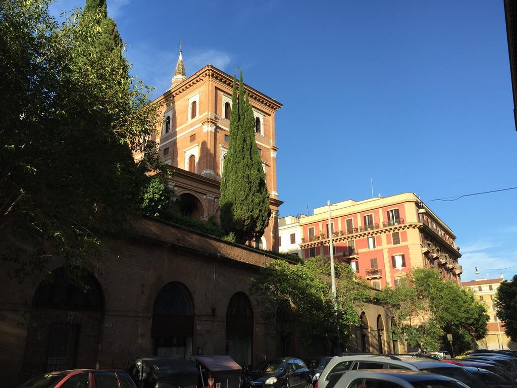 רומא Colosseum-Apartments מראה חיצוני תמונה