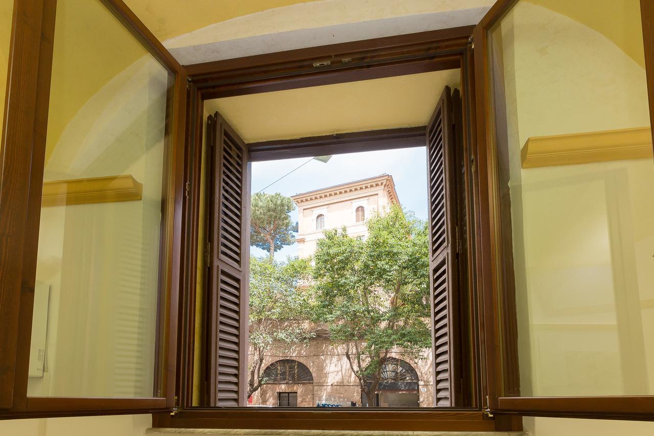רומא Colosseum-Apartments מראה חיצוני תמונה